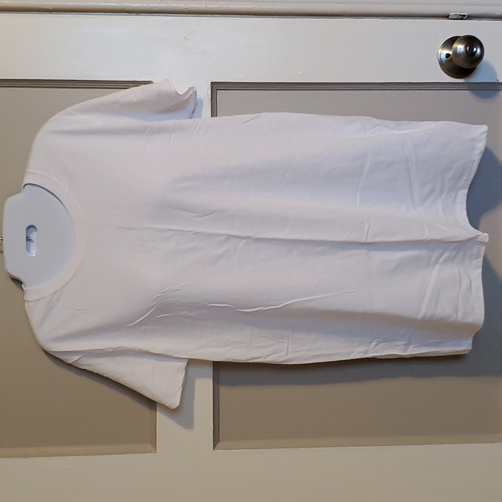 Lot of 11 White Men's Small tshirts